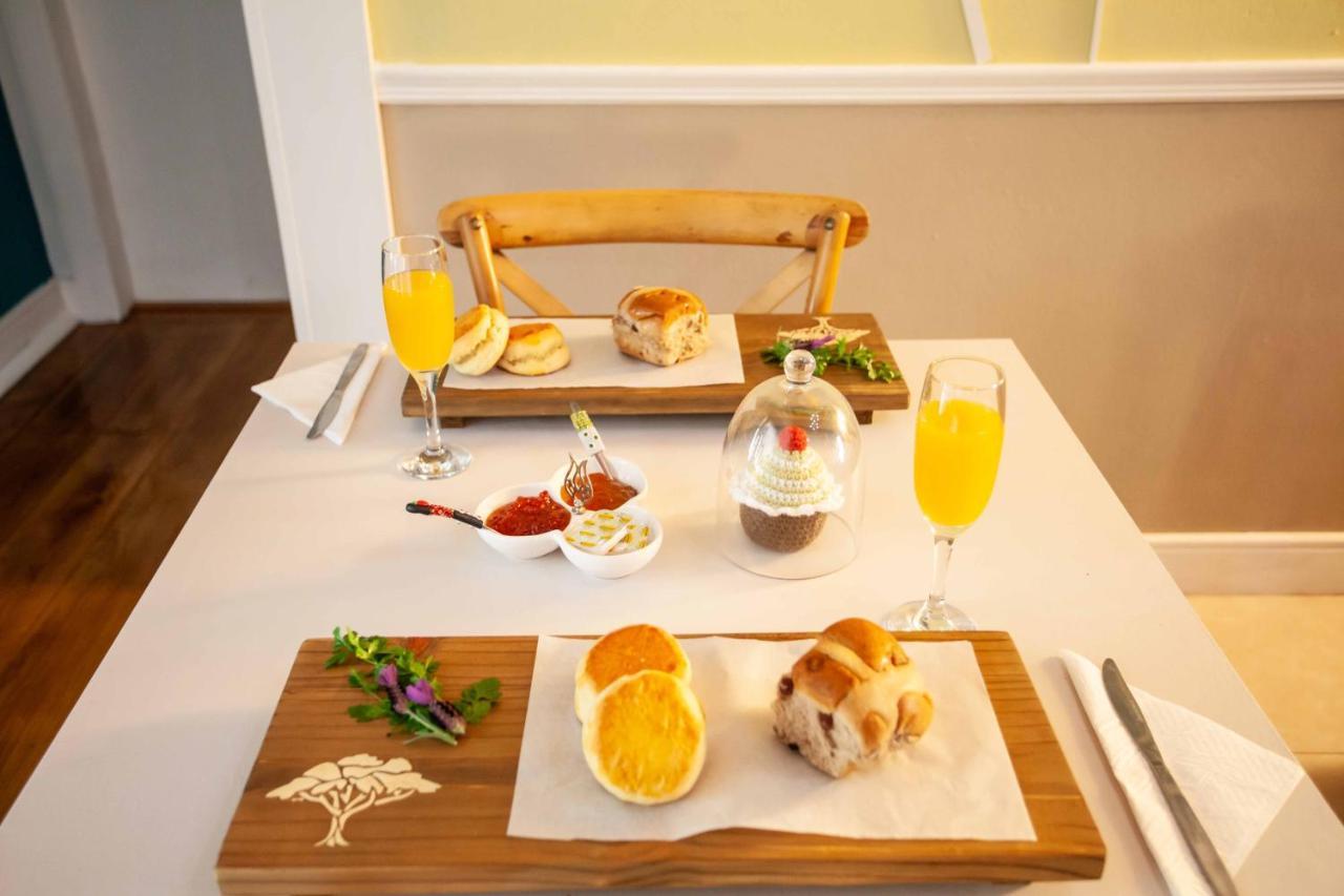 Flametree Guesthouse สเวลเลนดาม ภายนอก รูปภาพ