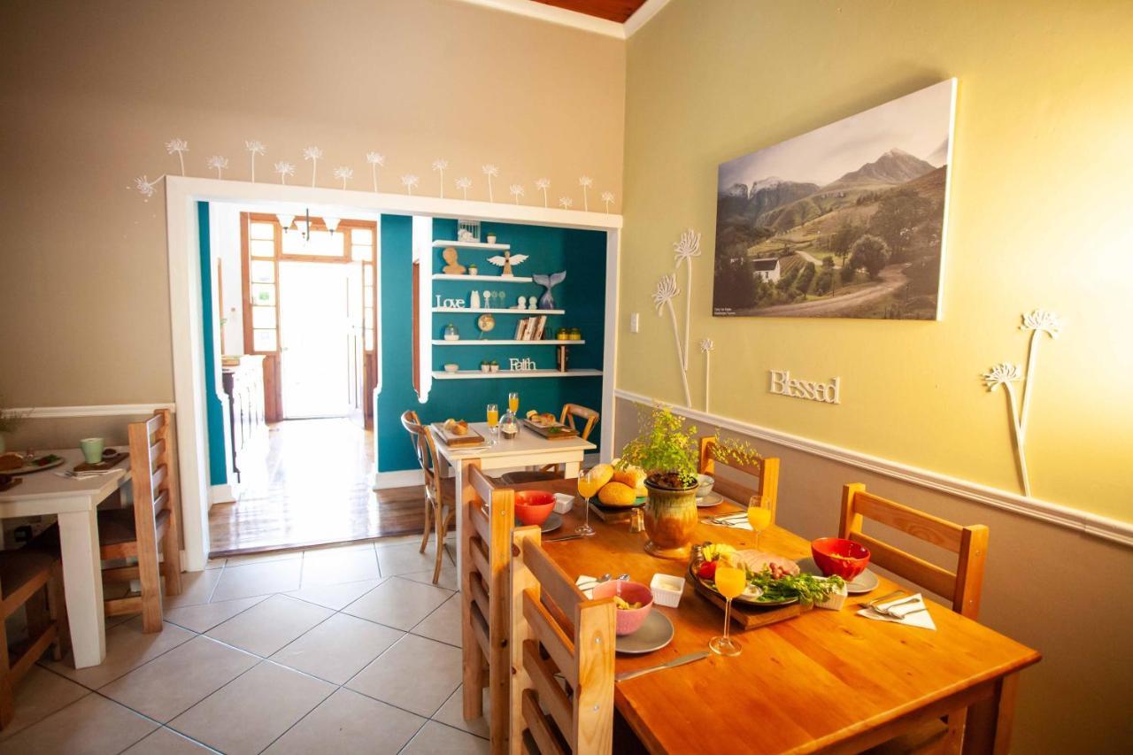 Flametree Guesthouse สเวลเลนดาม ภายนอก รูปภาพ