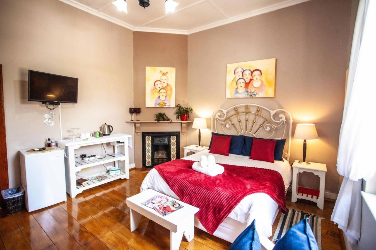 Flametree Guesthouse สเวลเลนดาม ภายนอก รูปภาพ