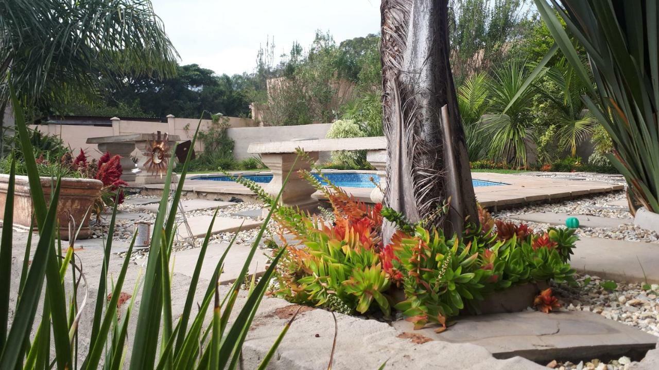 Flametree Guesthouse สเวลเลนดาม ภายนอก รูปภาพ